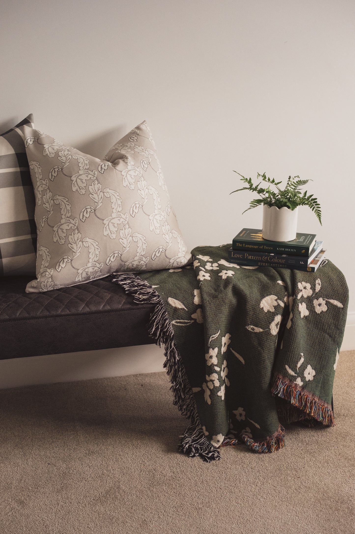 Acanthus Cushion | Stone