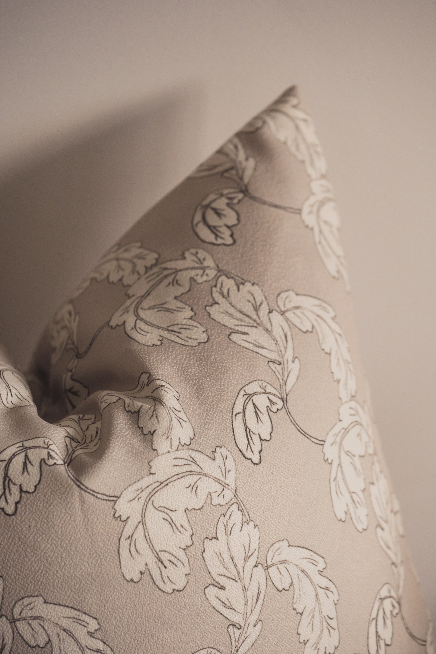 Acanthus Cushion | Stone